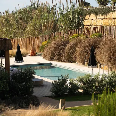 아파트호텔 Oceanhuts Coxos Adults Only