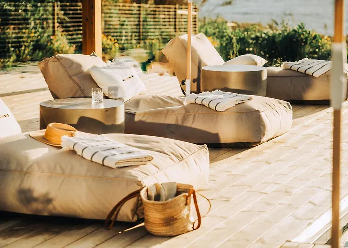 Oceanhuts Coxos Adults Only מלון דירות